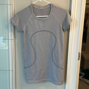 Lululemon swiftly top